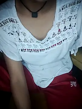 Snapshot of Sexey-Puja chatting on 10.08.25 Sexey-Puja online show from 10.08.25