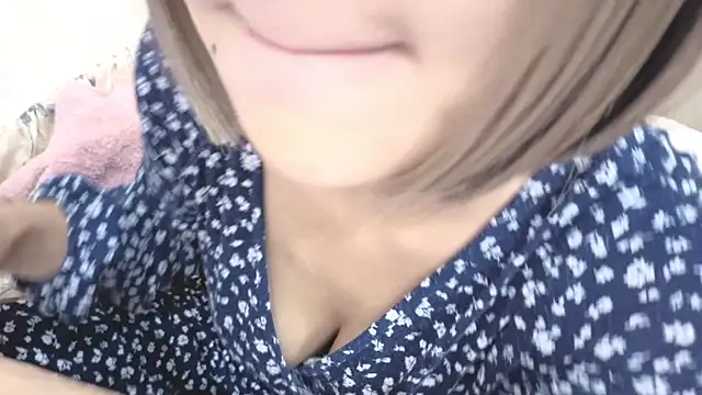 Snapshot of miho-ch chatting on 11.08.25 miho-ch online show from 11.08.25