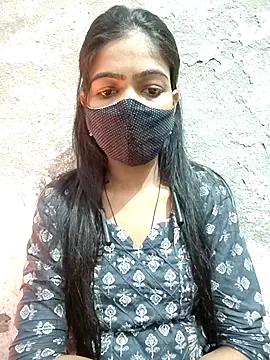 Paakhi-Singh online show from 11.25.25