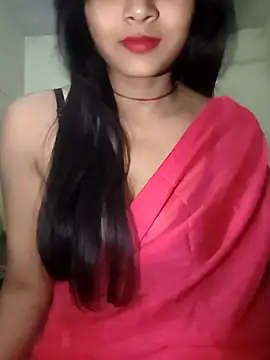 Snapshot of RAYI_Queen_2 chatting on 11.07.25 RAYI Queen 2 online show from 11.07.25