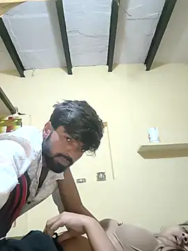 Snapshot of RAYI_Queen_2 chatting on 12.20.25 RAYI Queen 2 online show from 12.20.25