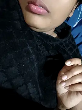 Snapshot of RAYI_Queen_2 chatting on 02.17.26 RAYI Queen 2 online show from 02.17.26