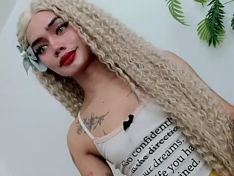 Snapshot of hugecockbabe chatting on 03.08.26 hugecockbabe online show from 03.08.26