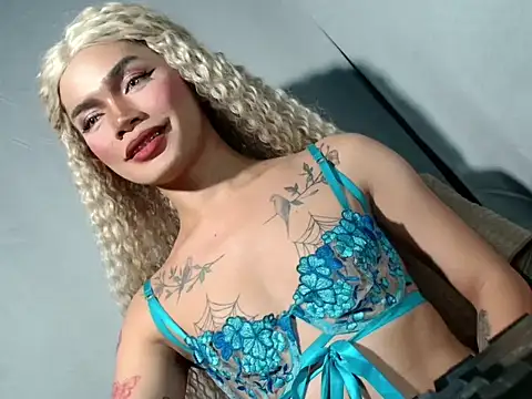 Snapshot of hugecockbabe chatting on 03.31.26 hugecockbabe online show from 03.31.26