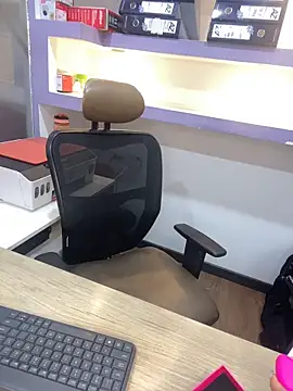 isabella horney  online show from 02.27.26