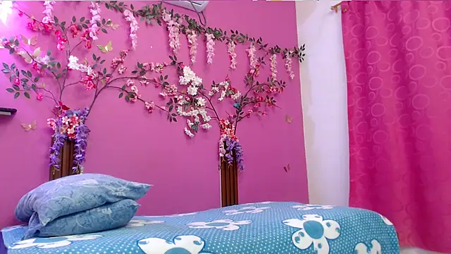 skinnybarbie022 online show from 02.26.26