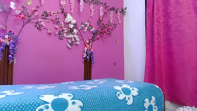 skinnybarbie022 online show from 05.31.26