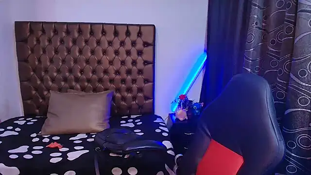 lailahdark online show from 04.04.26