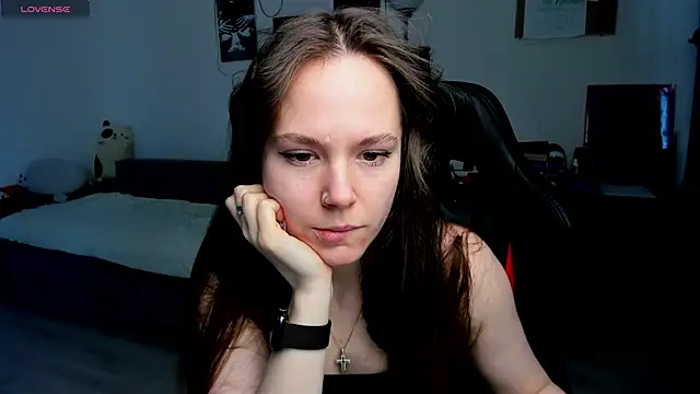 Snapshot of cute_little_ass chatting on 03.10.26 cute little ass online show from 03.10.26