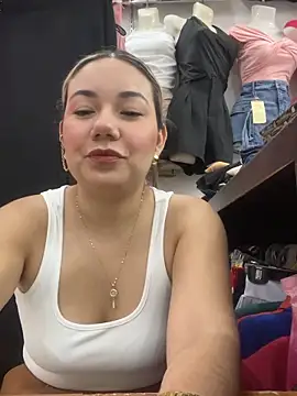 Snapshot of Fabii15 chatting on 09.22.25 Fabii15 online show from 09.22.25