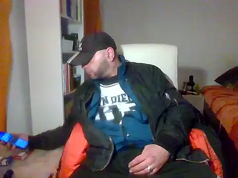 Snapshot of SmokedAlloy2 chatting on 03.22.26 SmokedAlloy2 online show from 03.22.26