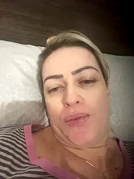 Snapshot of Alerquinasc chatting on 12.16.25 Alerquinasc online show from 12.16.25