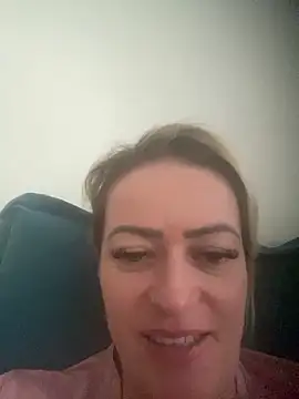 Snapshot of Alerquinasc chatting on 02.01.26 Alerquinasc online show from 02.01.26