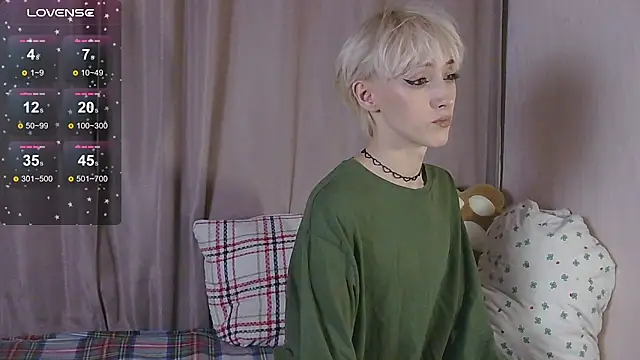 Snapshot of NextVibe_ chatting on 02.04.26 NextVibe online show from 02.04.26