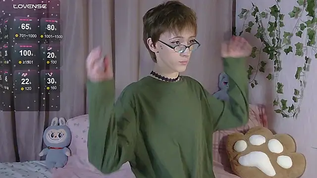 Snapshot of NextVibe_ chatting on 04.02.26 NextVibe online show from 04.02.26