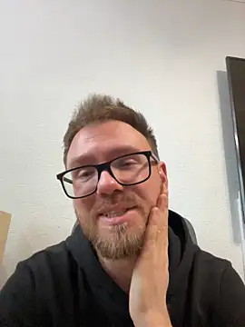 Snapshot of ashton_heart chatting on 01.11.26 ashton heart online show from 01.11.26