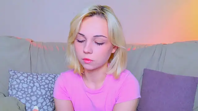 Charlotte Colinss online show from 05.09.26