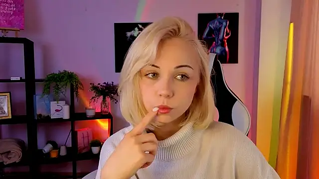 Charlotte Colinss online show from 05.16.26