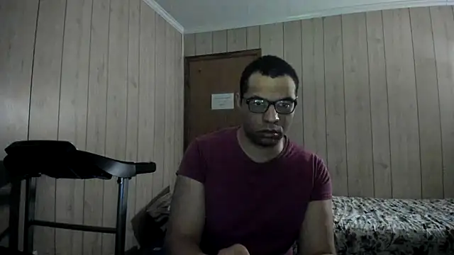 Snapshot of NaturalBeautyQueen chatting on 06.16.26 NaturalBeautyQueen online show from 06.16.26
