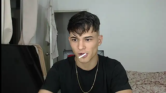 Snapshot of Alex_mojica chatting on 09.11.25 Alex mojica online show from 09.11.25