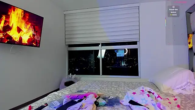 Michelle Ferrerr online show from 12.21.25