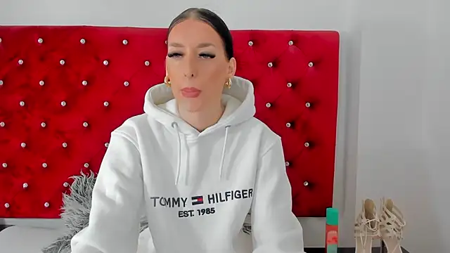 Snapshot of PleasureJasmine chatting on 09.15.25 PleasureJasmine online show from 09.15.25