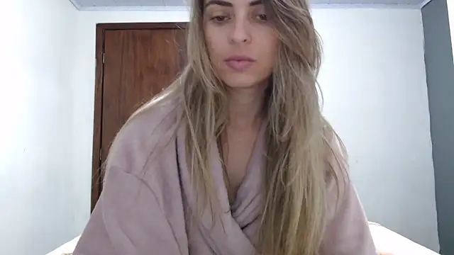 Snapshot of SweetGraciosa chatting on 09.25.25 SweetGraciosa online show from 09.25.25