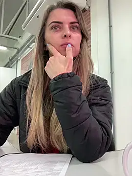 Snapshot of SweetGraciosa chatting on 10.09.25 SweetGraciosa online show from 10.09.25