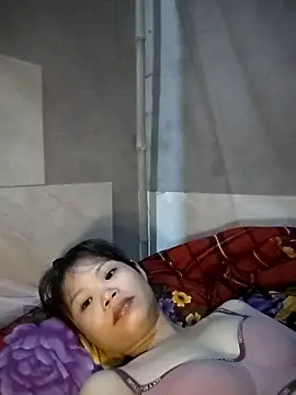 LinhNa999 online show from 10.02.25