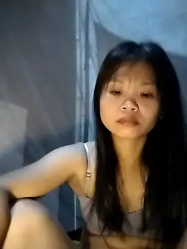 LinhNa999 online show from 10.04.25