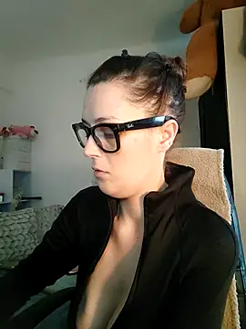 Mila Luciphya online show from 01.09.26