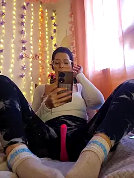 Mila Luciphya online show from 02.06.26