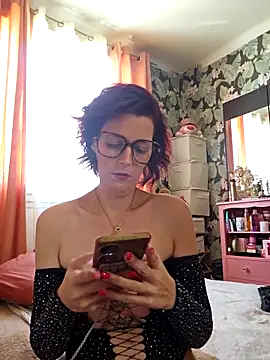 Mila Luciphya online show from 04.01.26