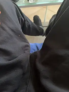 Manu97k online show from 10.26.25