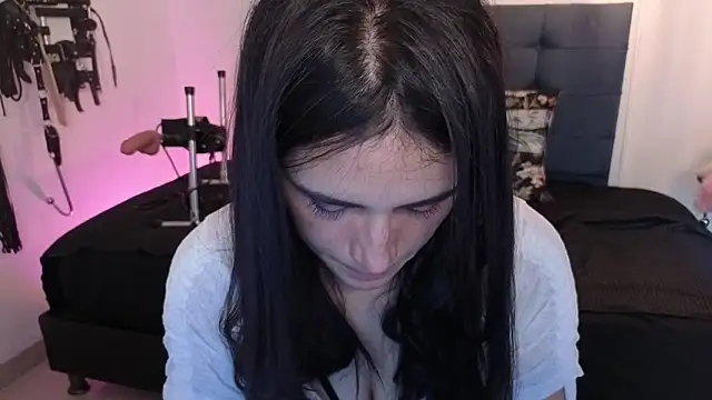 elowen halley1 online show from 09.16.25