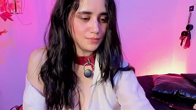 elowen halley1 online show from 03.05.26