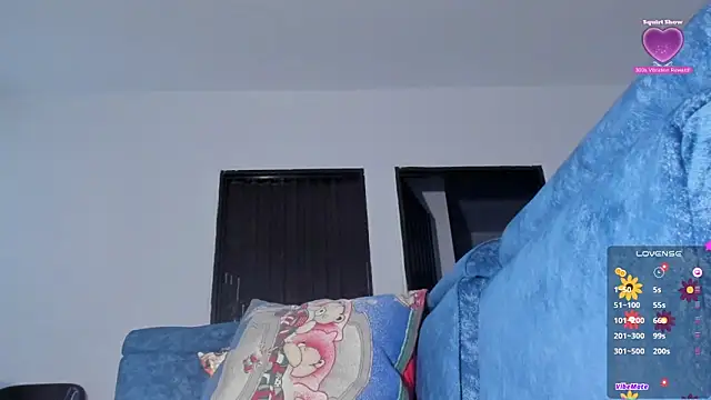 Snapshot of LiloTorontoo chatting on 11.14.25 LiloTorontoo online show from 11.14.25