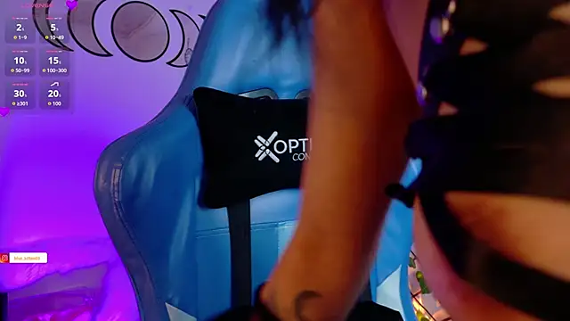 blue kitten online show from 09.11.25