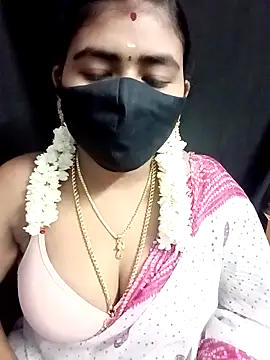 Snapshot of Tamil_Lotus chatting on 09.25.25 Tamil Lotus online show from 09.25.25