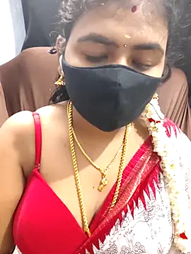 Snapshot of Tamil_Lotus chatting on 10.21.25 Tamil Lotus online show from 10.21.25