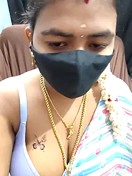 Snapshot of Tamil_Lotus chatting on 11.13.25 Tamil Lotus online show from 11.13.25