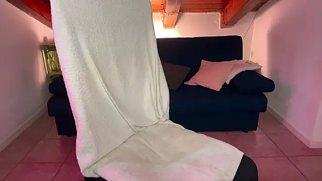 kyliebri online show from 09.12.25