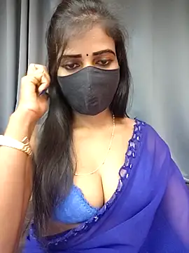 Snapshot of Misss-julli chatting on 02.12.26 Misss-julli online show from 02.12.26