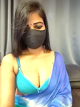 Snapshot of Misss-julli chatting on 02.17.26 Misss-julli online show from 02.17.26