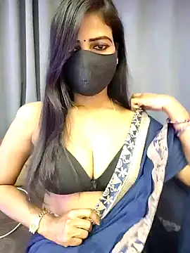 Snapshot of Misss-julli chatting on 02.18.26 Misss-julli online show from 02.18.26