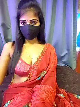 Snapshot of Misss-julli chatting on 04.11.26 Misss-julli online show from 04.11.26