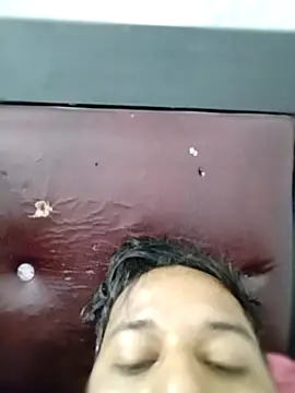 Snapshot of sumit_19 chatting on 11.26.25 sumit 19 online show from 11.26.25