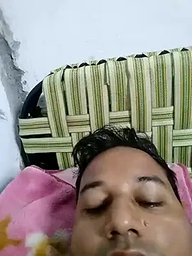 Snapshot of sumit_19 chatting on 11.29.25 sumit 19 online show from 11.29.25