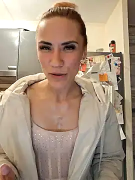 SlimBellaa online show from 09.21.25