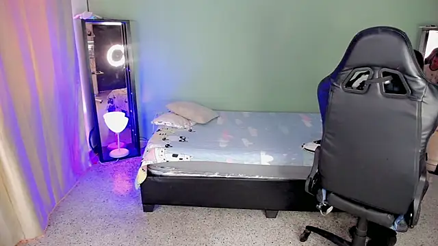 Stein  online show from 10.24.25